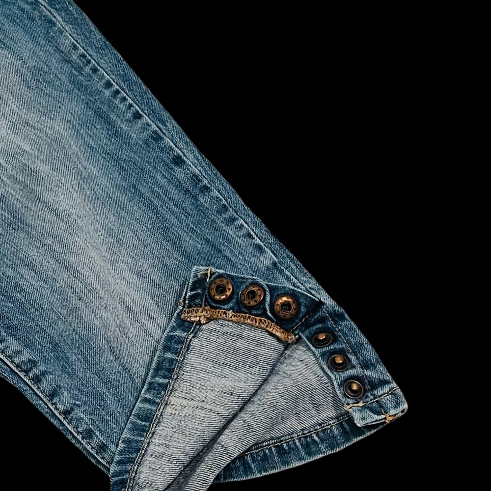 Guess Capris - Size 26 - Slim Leg - Picture 4 of 6